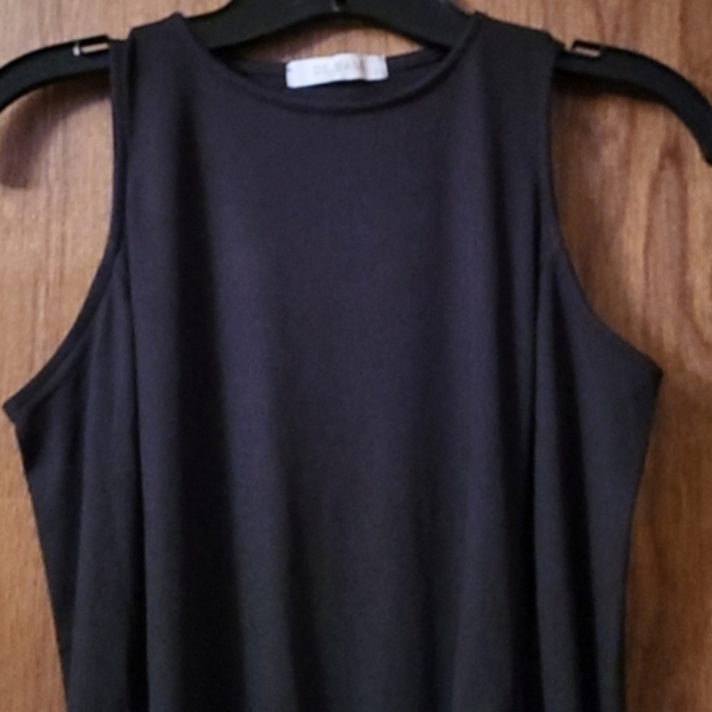 De Base Cold Shoulder Ribbed Body Top - Picture 3 of 4